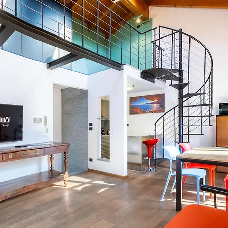 Strepitoso Loft Con Vista Duomo Lejlighed Alba  Eksteriør billede